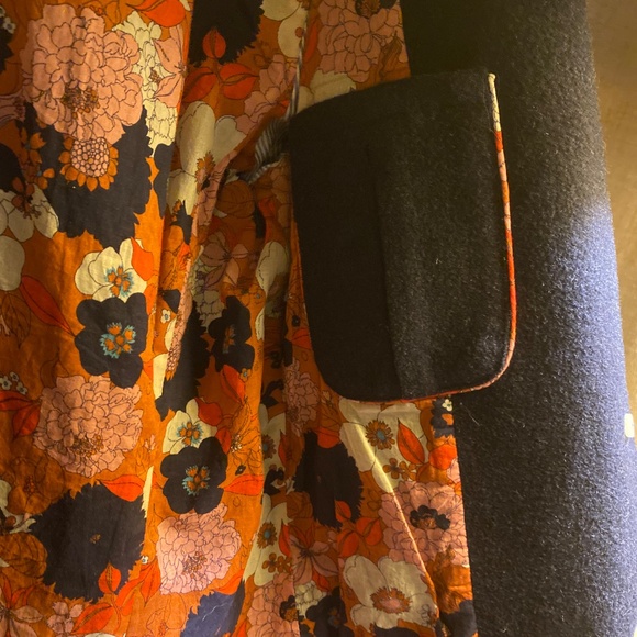 Navy blue jacket - Picture 3 of 5